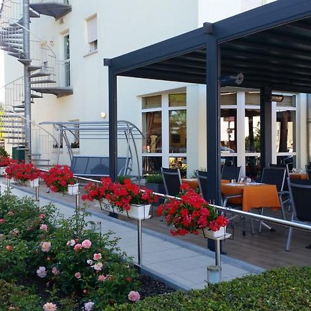 Hotel-Restaurant Gulliver Bascharage Bagian luar foto
