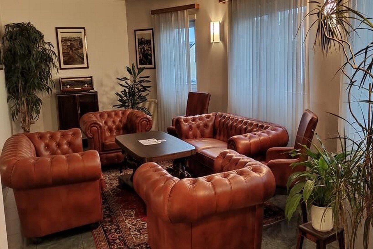 Hotel-Restaurant Gulliver Bascharage Bagian luar foto