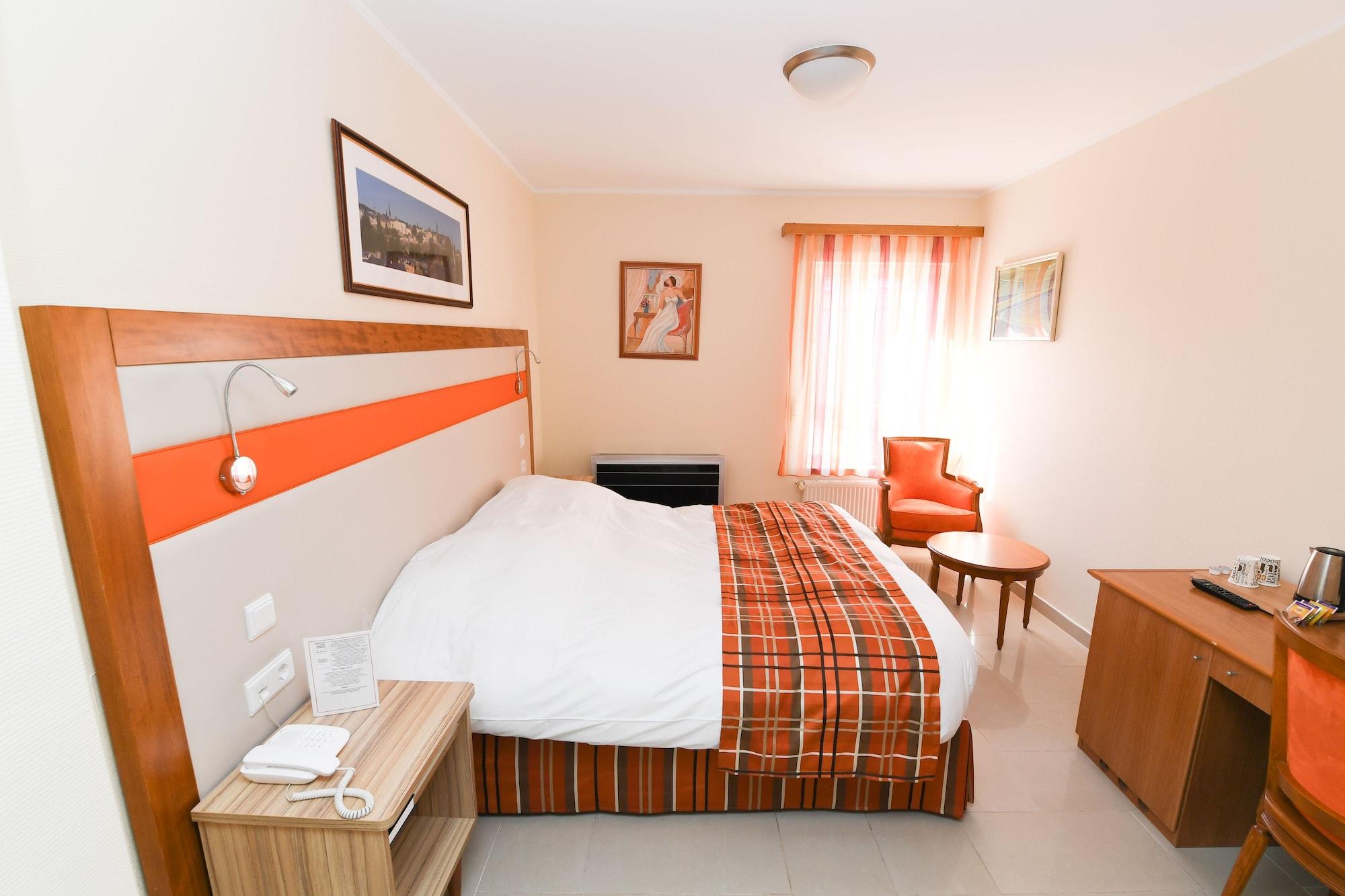 Hotel-Restaurant Gulliver Bascharage Bagian luar foto