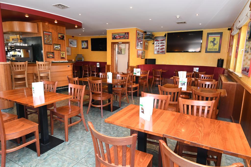 Hotel-Restaurant Gulliver Bascharage Bagian luar foto