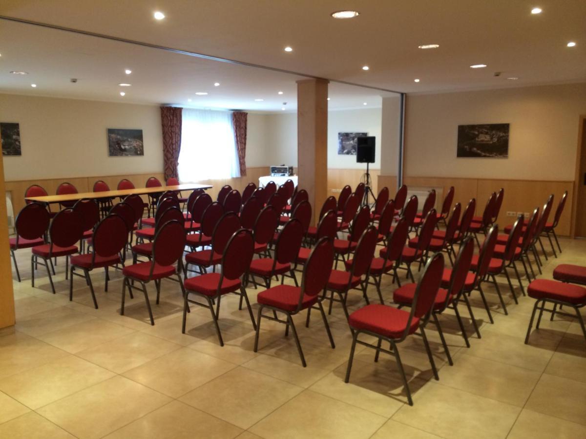 Hotel-Restaurant Gulliver Bascharage Bagian luar foto